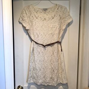 White lace dress with belt size M